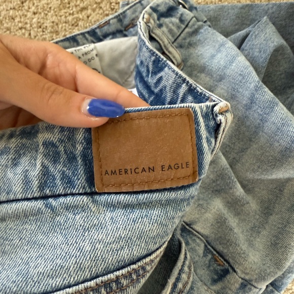 American Eagle Outfitters Light Blue Distressed Straight Leg Jeans - Picture 3 of 4